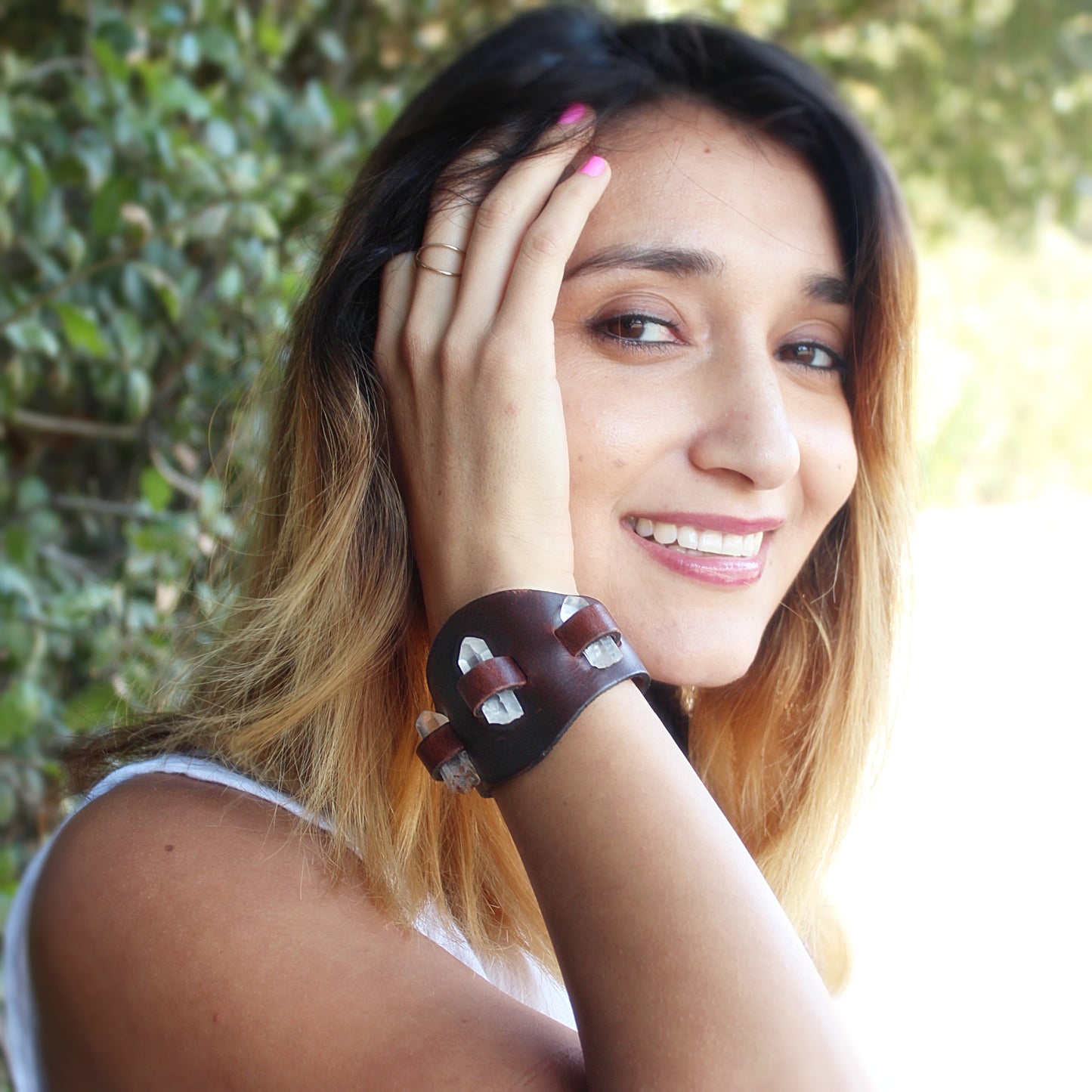 Handmade genuine leather gem stone crystal holder single strap bracelets/ cuffs (With stones)